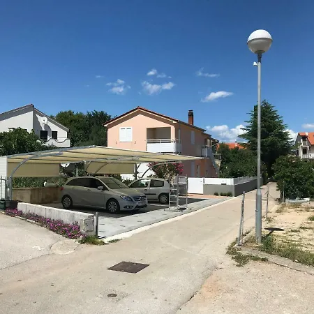Klara Otium Apartment *